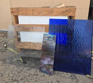 lot 37 image: Assortment of Decorative Glass Panels - Mixed Sizes and Colors