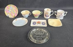 lot 41 image: Collection of 8 Vintage Ceramics - Queens Jubilee & Floral Designs