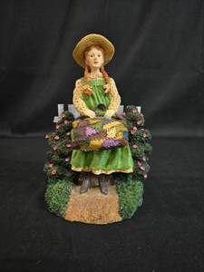 lot 45 image: Vintage Kindred Spirits Girl Figurine