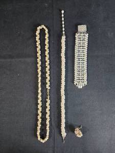 lot 89 image: Vintage Lot of 4 Jewelry Pieces - Necklaces, Bracelet and Brooch