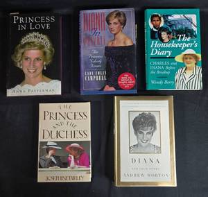 lot 105 image: Collection of 5 Books about Princess Diana