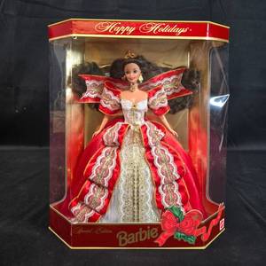 lot 113 image: Special Edition Barbie Happy Holidays Doll - 10th Anniversary