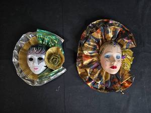 lot 125 image: Set of 2 Vintage Decorative Masks - Handmade in Taiwan