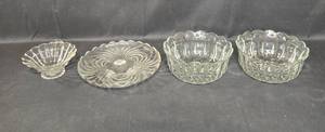 lot 139 image: Set of 4 Vintage Glass Bowls and Dishes