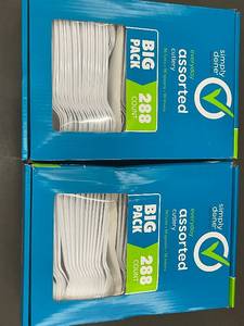 lot 187 image: Big Pack of 288 Assorted Cutlery - Forks, Spoons, and Knives