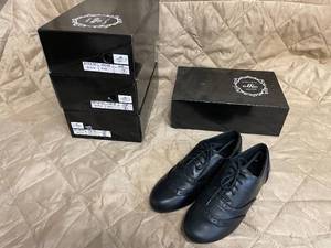 lot 7 image: Shoes. 4 pairs of Ollio womens shoe...