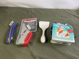lot 126 image: Cushion back cutter, EZ tuk tool, r...