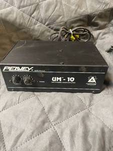 lot 139 image: ted- Peavy UM-10 two channel mixer...