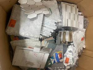 lot 102 image: A pallet of miscellaneous wall tile...