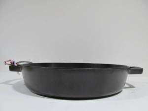 lot 14 image: Brand New STAUB Cast Iron Enamel 2-Handled Baking Dish - BlackNoir - 26cm