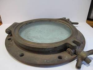 lot 128 image: Large Antique Heavy Solid Brass Porthole - Stamped J&ampJ Woods - Rain Hill