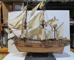 lot 130 image: Large Vintage Ship Display - HMS BOUNTY