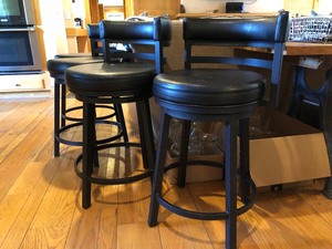 lot 92 image: Set of 4 Matching Black Bar Stools