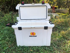 lot 141 image: Excellent Quality Large PELICAN Brand Cooler - White