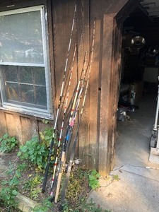 lot 142 image: Lot of 5 Assorted Fishing Rods - Including Deep Sea Fishing Rod & Reel