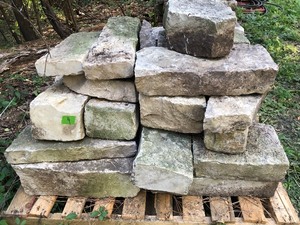 lot 162 image: Pallet of Stone Building Material #4