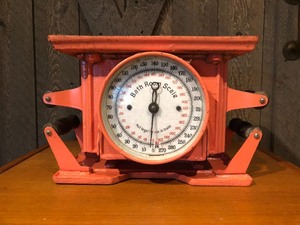 lot 181 image: Very Cool Antique Heavy Iron Bathroom Scale