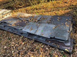 lot 213 image: Large Lot of Slate Flooring - Building Material #13