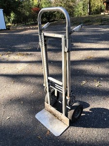 lot 244 image: Heavy Duty 2-4 Wheel Hand TruckDolly
