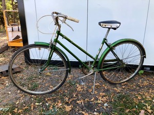 lot 233 image: Vintage HAWTHORNE Bicycle - Green