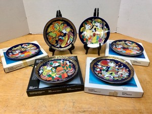 lot 284 image: Lot of BJORN WIINBLAD Rosenthal Plates #1