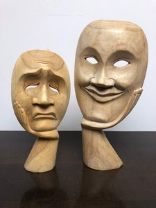 lot 276 image: Very Nice Vintage Carved Wood Head in Hand Face Sculptures - Happy & Sad