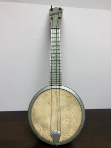 lot 295 image: Awesome Vintage DIXIE Banjolele BanjoUkulele 