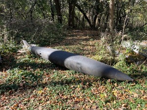 lot 301 image: MASSIVE Vintage US Military 1000lb Practice Bomb