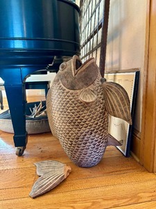 lot 195 image: LARGE Terra Cotta Open Mouth Fish Umbrella Stand or Cane Holder - (AS IS)