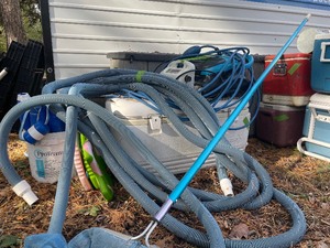 lot 320 image: Lot of Good Working Pool Equipment