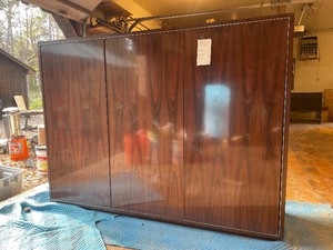 lot 152 image: Excellent City Modern Cabinet wInterior Drawers & Shelves