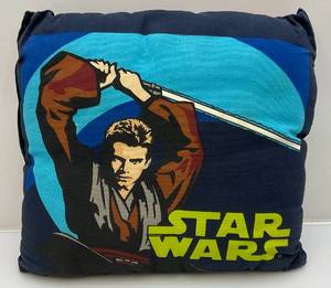 lot 79 image: 2002 STAR WARS Pillow