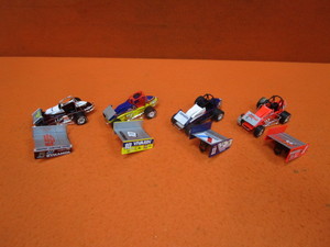 lot 104 image: (4) 124th Action Collectibles Sprint Cars