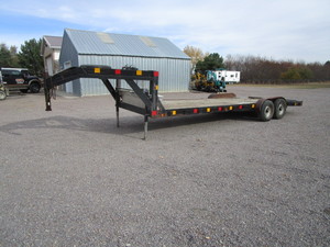 lot 2 image: 25 Gooseneck Trailer