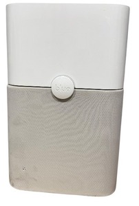 lot 5 image: Blue air filtration system Model Blue Pure Max