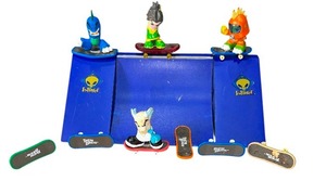 lot 38 image: TECH DECK LOT