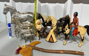 lot 45 image: Vintage Lot of Native American Figurines, Horses, Teepee & Accessories, Collectible Set