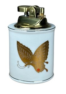 lot 72 image: Vintage Takahei San Francisco Porcelain Table Lighter with Gold Butterfly Design, Made in Japan