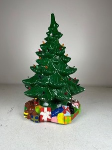 lot 91 image: 18 Vintage Ceramic Christmas Tree with Presents, Multicolored Bulbs & Minor Chips