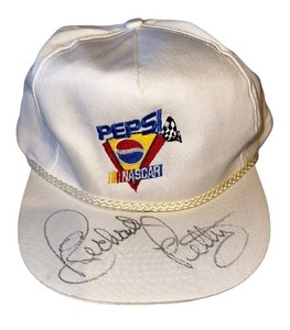 lot 31 image: Signed Richard Petty Nascar Vintage Hat #1
