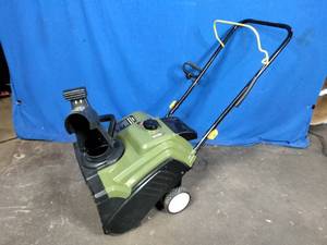 New Buffalo Tools Sportsman 18 Single-Stage Gas Snowblower