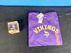 New Vikings NFL T-Shirt Adult Size XL and Mickey Mouse Vinylmation Decor