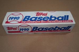 lot 22 image: 1990 Topps Baseball Card Set
