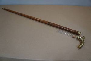 lot 66 image: Brass & Oak Smuggler Cane with Flask in Head