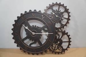 lot 73 image: Vintage Style Gears of Time Clock