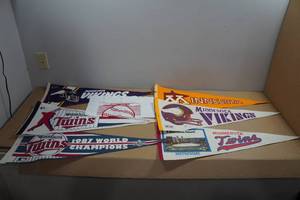 lot 127 image: Vintage Minnesota Sports Teams Banners