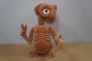 lot 129 image: ET Plush Doll