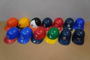 lot 135 image: Vintage Baseball Batting Helmet Souvenir Coin Banks