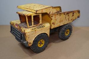 lot 154 image: Vintage Tonka Dump Truck