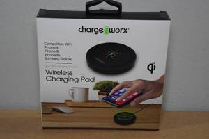 lot 169 image: Charge Worx iPhone & Samsung Galaxy Wireless Charging Pad